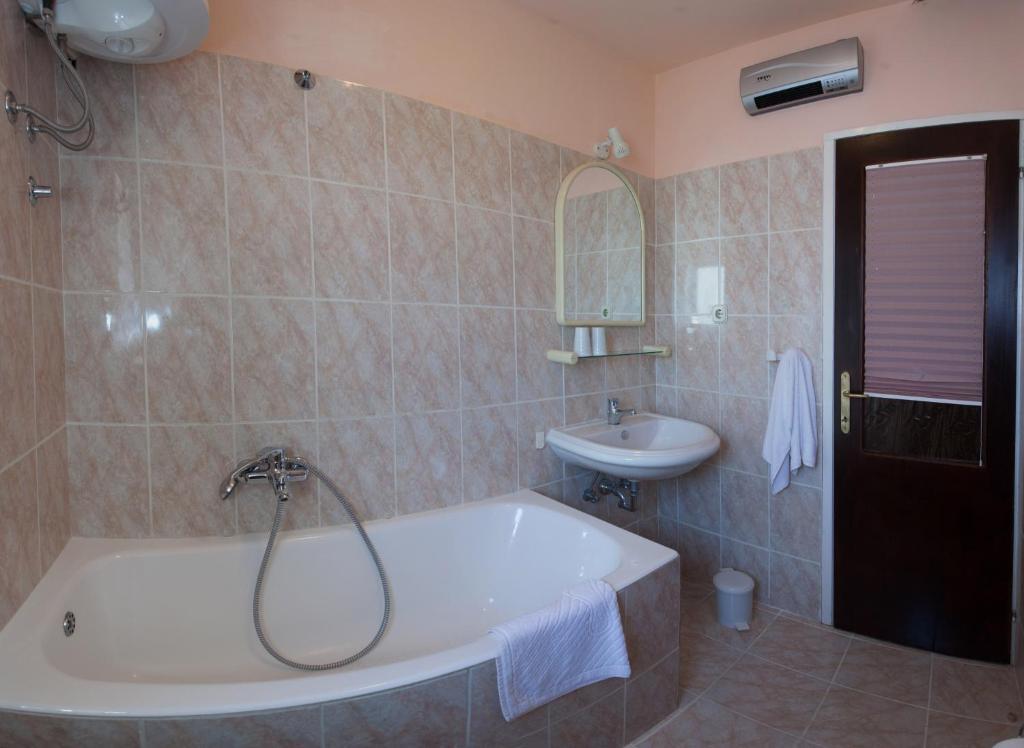 Apartments Beautiful Sandy Beach สปลิท ห้อง รูปภาพ